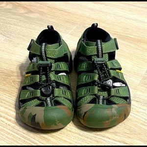 NWOT KEEN Sandals Little Kid’s Size 10
